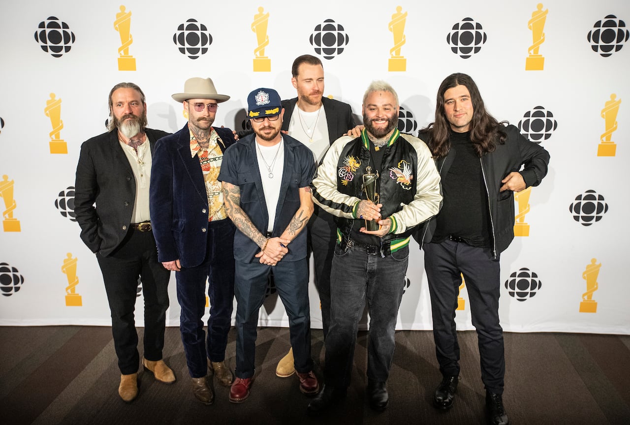 The Best Alexisonfire Songs That Showcase Their Unique Dual Vocals 1 - Kanye West Shop - Kanye West Shop