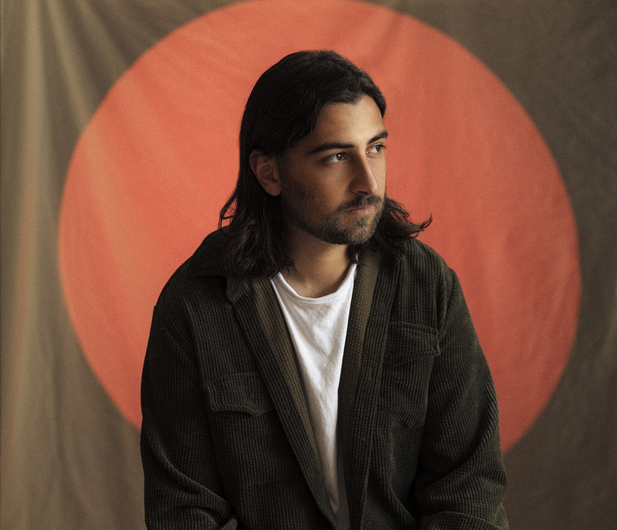 The Folk-Pop Sound That Makes Noah Kahan Stand Out 6 - Kanye West Shop web.ae .noahkahan.qa .A - Kanye West Shop