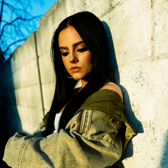 Jessie Murphs Unique Sound Blending Country, Pop, and R&B 10 - Kanye West Shop ab6761610000e5eb7700f9e2fad4e7b78f762a64 - Kanye West Shop