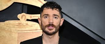Unleash Your Inner Fan with Jon Bellion's Merch Magic! 1 - Kanye West Shop images 1 - Kanye West Shop