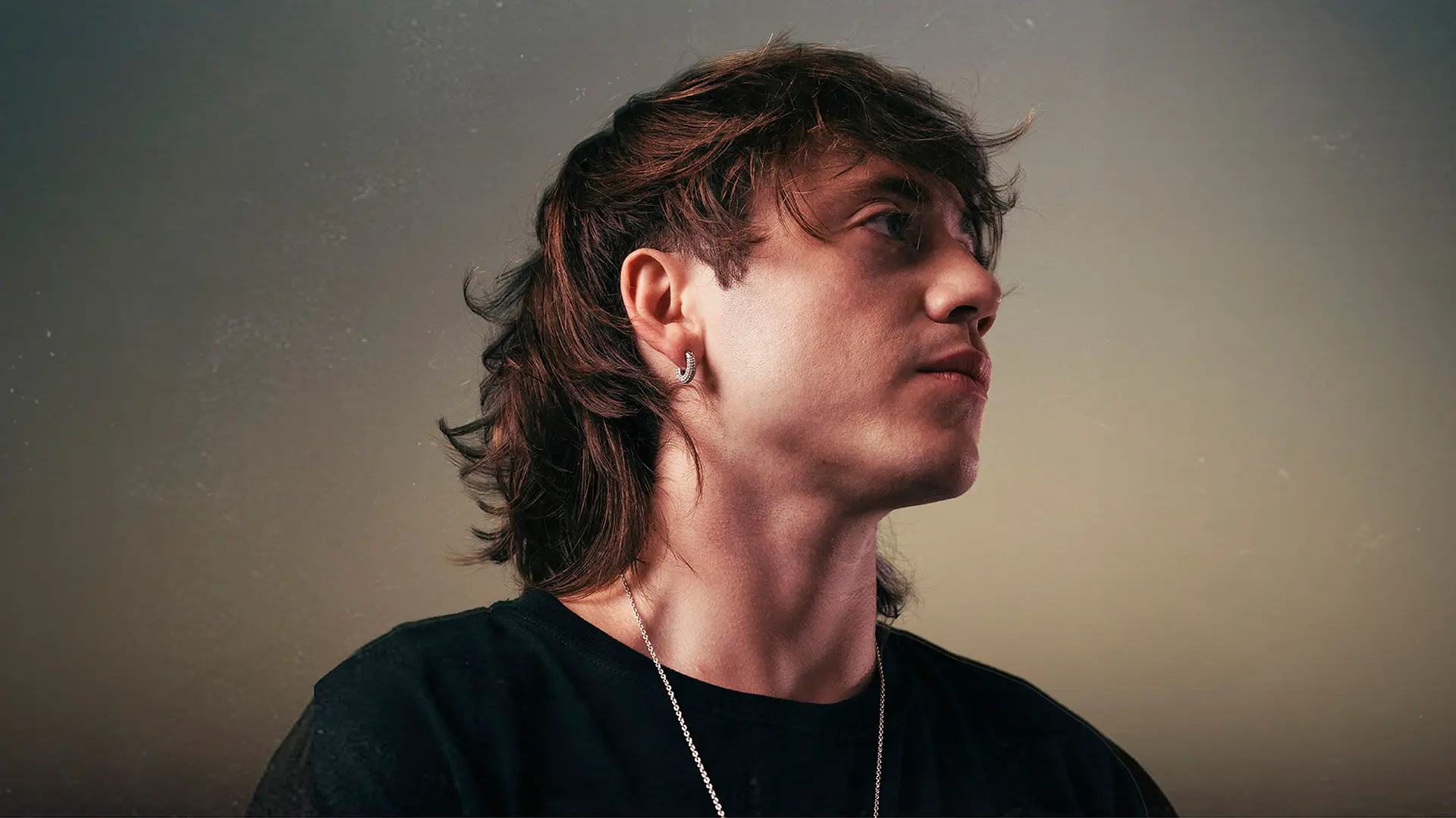 Top Paulo Londra Official Merchandise to Show Off Your Fandom 5 - Kanye West Shop 8f021d89 3fb2 4a8f 8673 8157b7f8f378 - Kanye West Shop