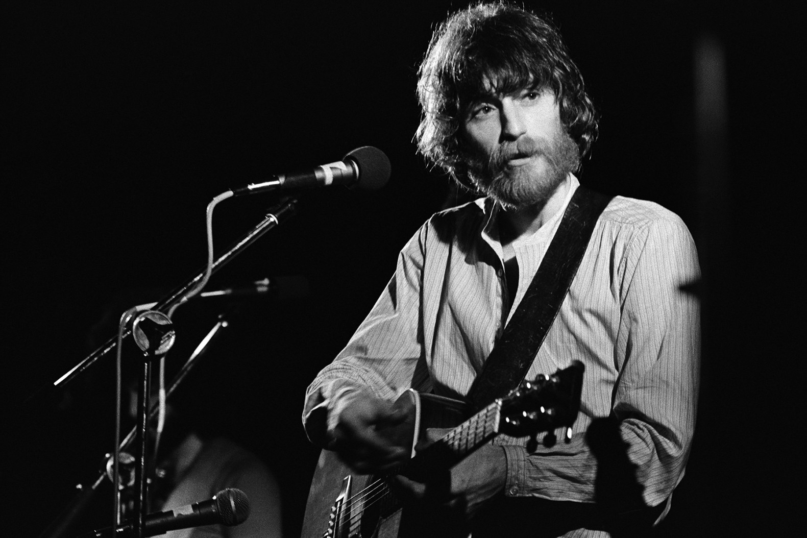 Jd Souther Shop: Unveiling the Melodic Journey of a Legendary Singer 4 - Kanye West Shop jd souther essential songs - Kanye West Shop