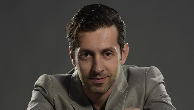 Max Amini Top Secret Comedy Club 2 - Kanye West Shop